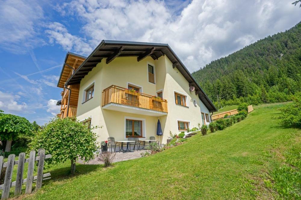 Haus Lackner Am Weissensee In Kaernten Eksteriør bilde